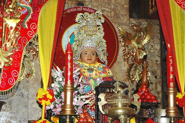 mieu ba chua xu chau doc, miếu bà chúa xứ châu đốc